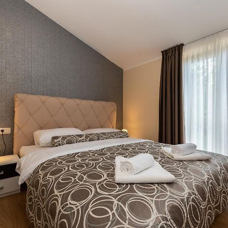 Santalezi Hotel Tomazici מראה חיצוני תמונה