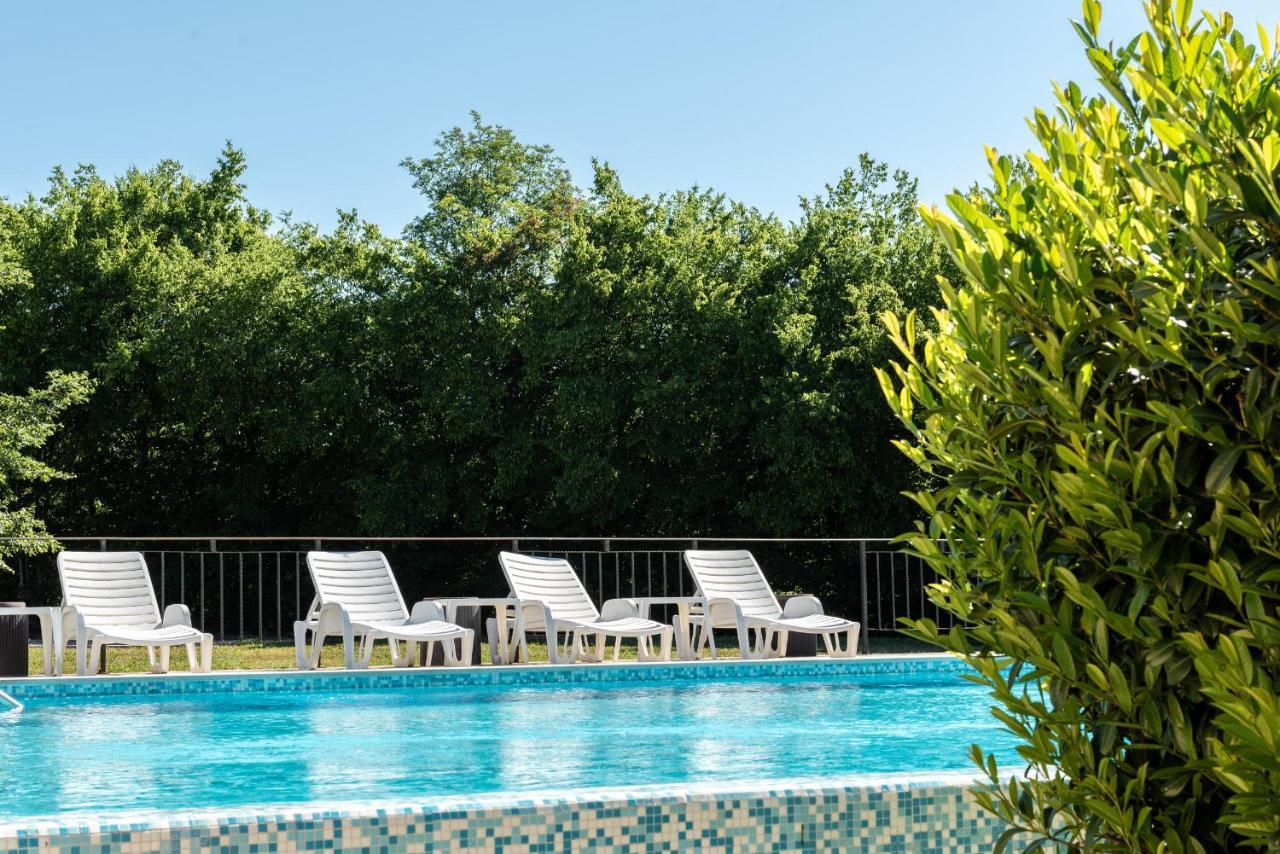 Santalezi Hotel Tomazici מראה חיצוני תמונה